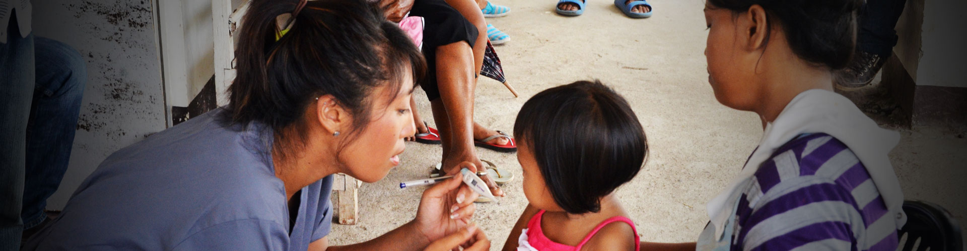 Programa de voluntariado para cuidar de crianças nas Filipinas
