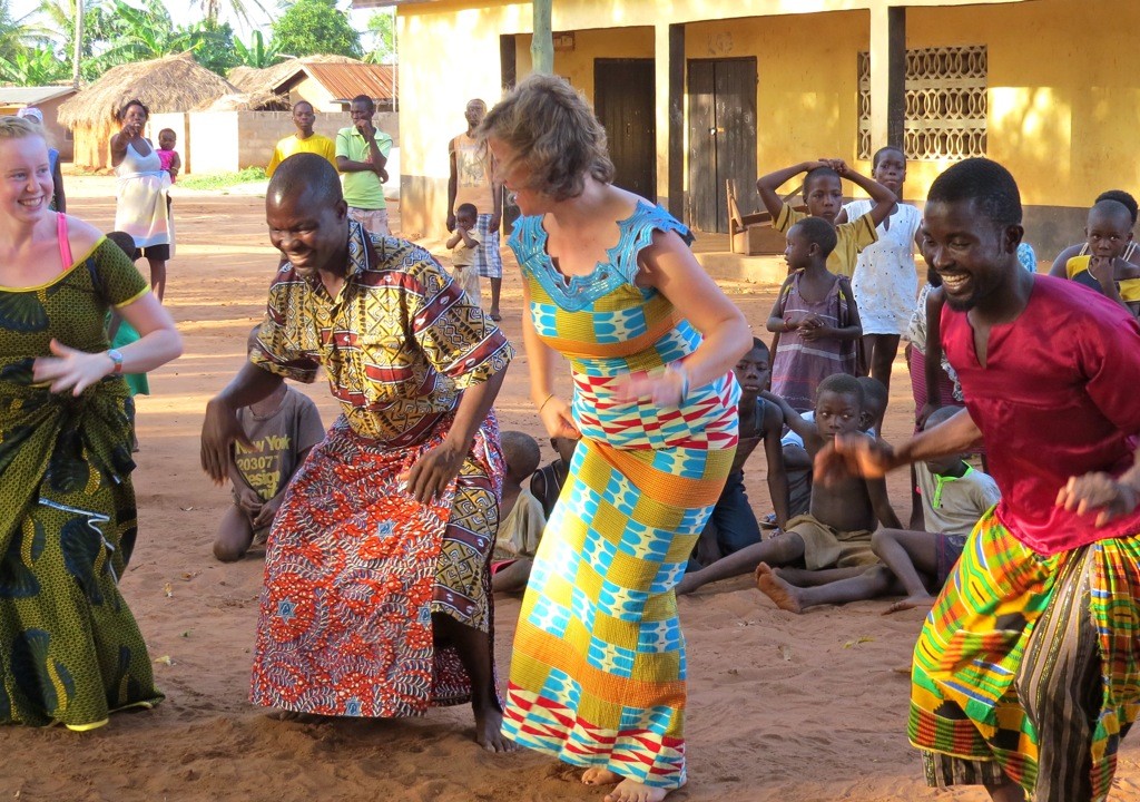 dancing lesson in Ghana