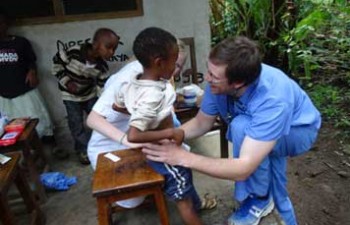 medical-volunteering-in-Tanzania-Arusha
