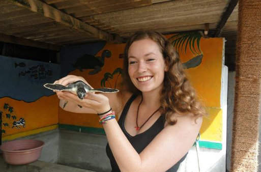 Turtle-conservation-volunteering-in-Sri-Lanka