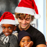 Be A Santa For Someone – Travel Abroad To Volunteer This Christmas!