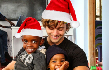 Be A Santa For Someone – Travel Abroad To Volunteer This Christmas!