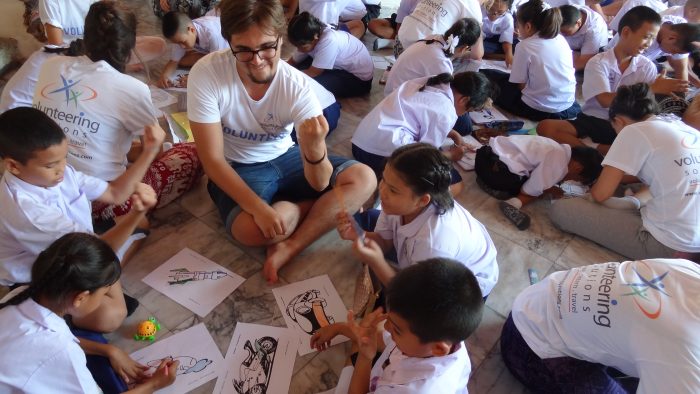 Volunteering In Thai Schools