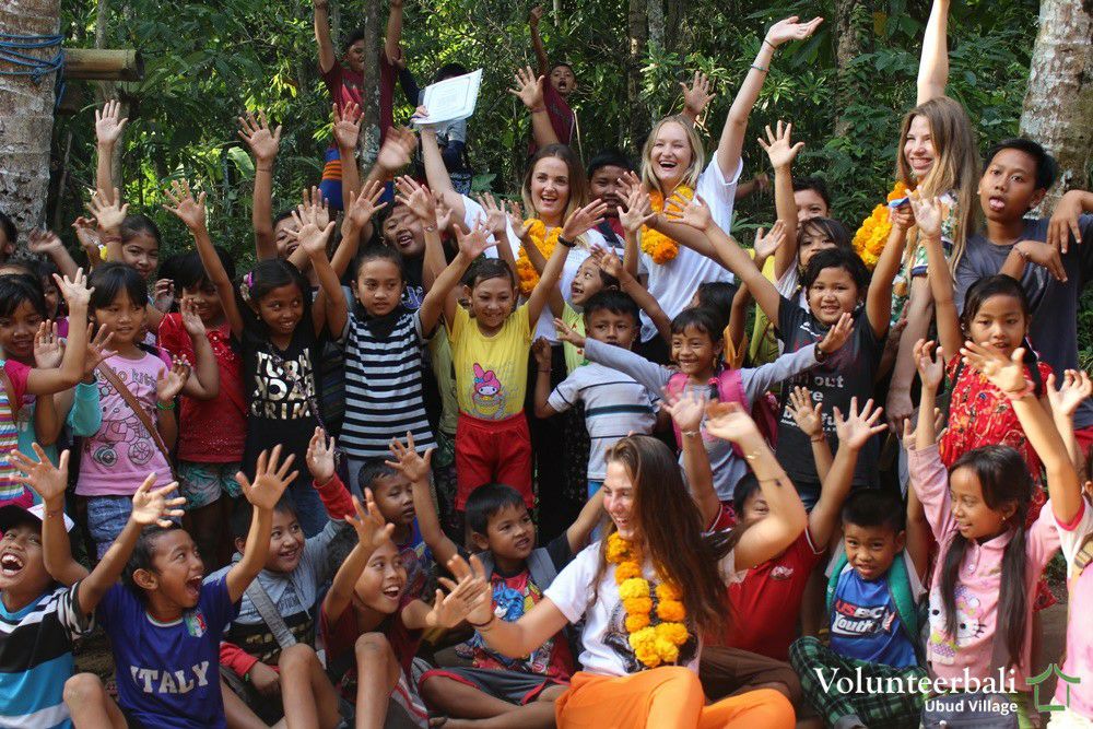 volunteering abroad volunteering experience