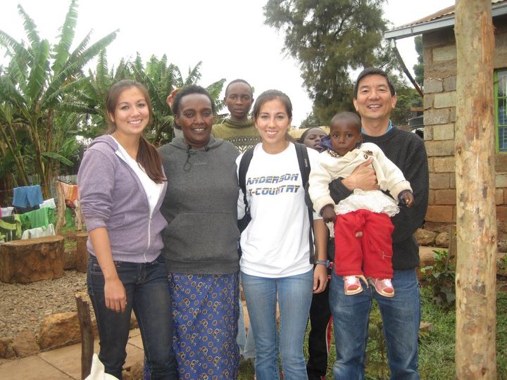 volunteers group pictures