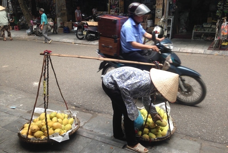 Making Your Budget Last Longer While Volunteering