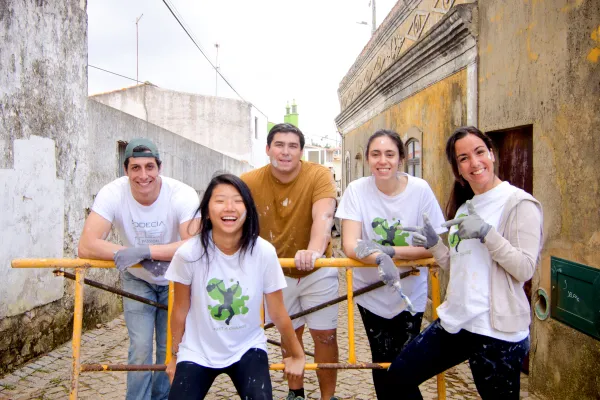 How Long Should You Volunteer Abroad?