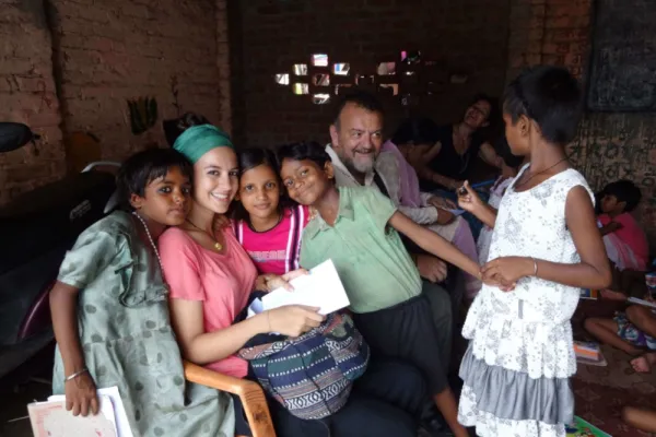 7 Great Tips When Volunteering Abroad with a Young Family