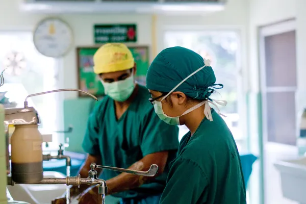Nurse Volunteer Abroad: How to Make a Meaningful Impact