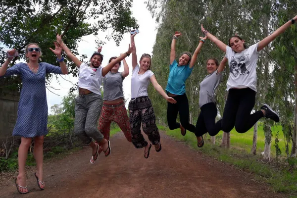 Everything You Need To Know About Under 18 Volunteer Abroad Programs