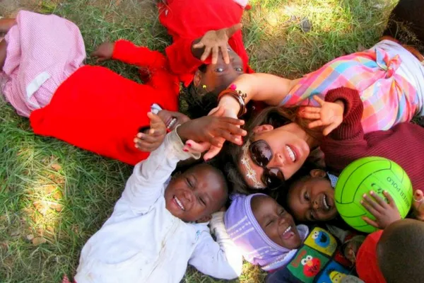 Best Teen Volunteer Abroad Destinations in 2025