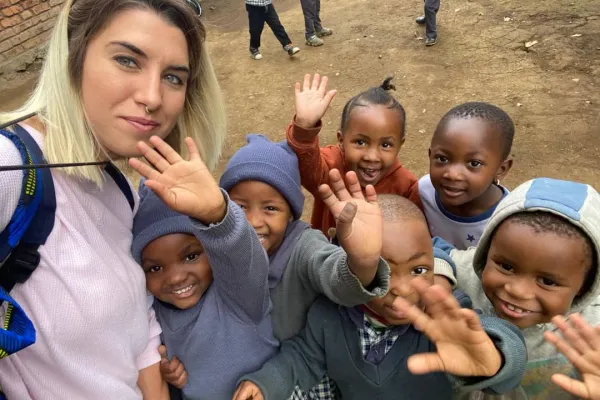 Why Should You Book A Spot For Volunteering Abroad In Advance?