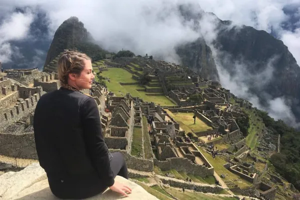 Volunteer Tips for Female Solo Travelers