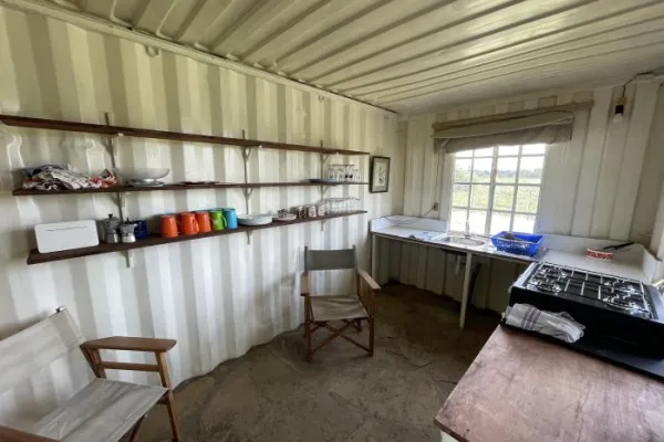 Seja voluntário no Programa de Conservação e Reabilitação de Aves de Rapina do Quênia.