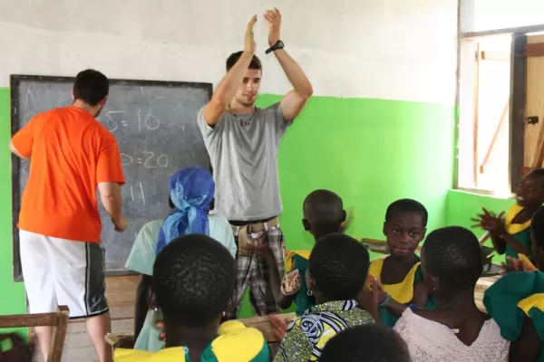 Girl Teaching Ghana - Ghana