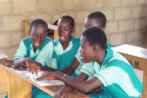 Girl Teaching Ghana - Ghana