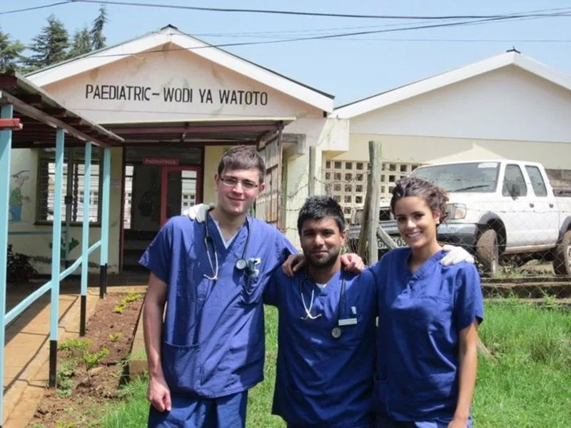 A Guide to Choosing the Best Volunteering Program Abroad for Medical Students