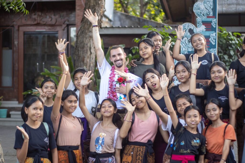 Programa de enseñanza voluntaria en Bali