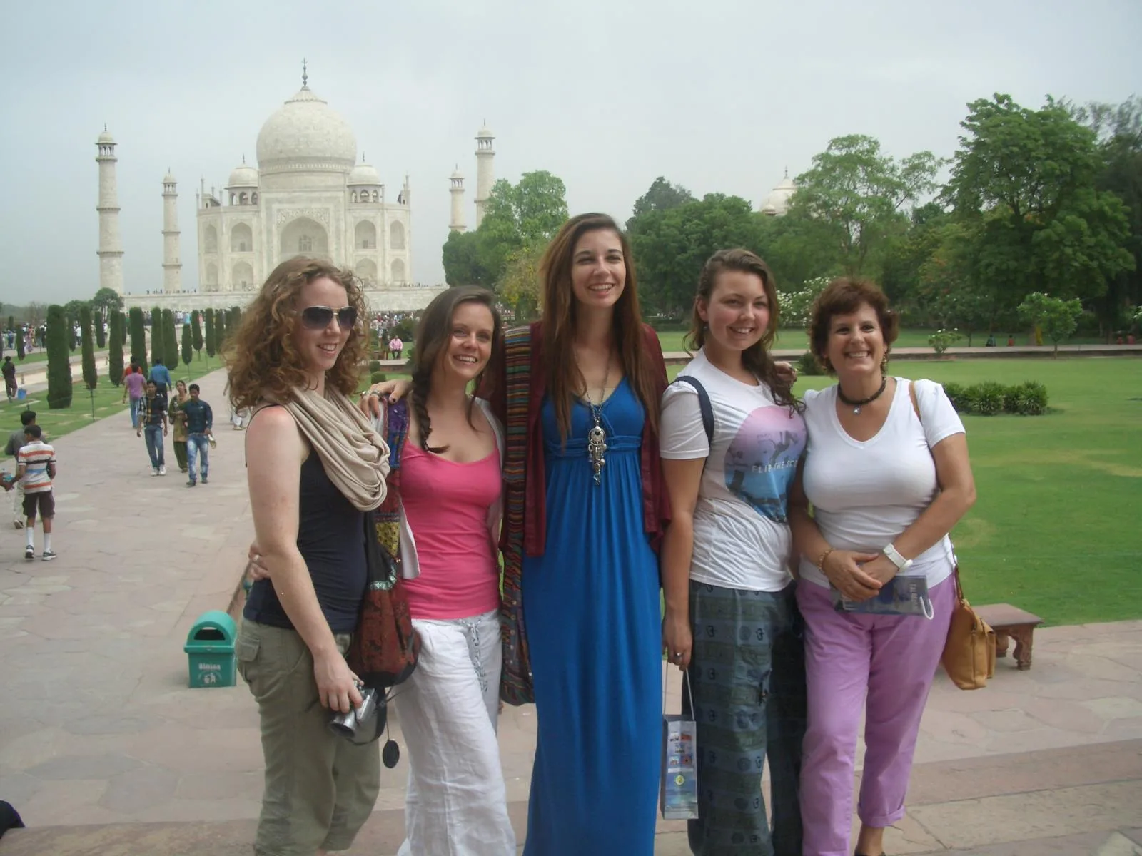 Les presentamos a Lucia Merino, voluntaria en India.